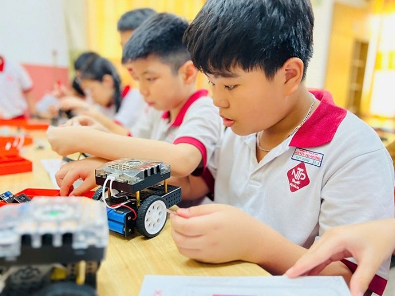 STEM – Robotics: Chương trình giáo dục chiến lược cho thế hệ công dân số tương lai